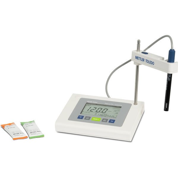 Mettler Toledo 30266945 FiveEasy Plus Cond meter FP30-Std-Kit - FiveEasy Plus Masa Tipi İletkenlik Ölçer FP30-Std-KitLE703 İletkenlik Elektrodu dahil